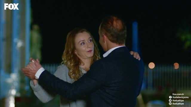 Ayla ve Kemal'in romantik akşam yemeği...